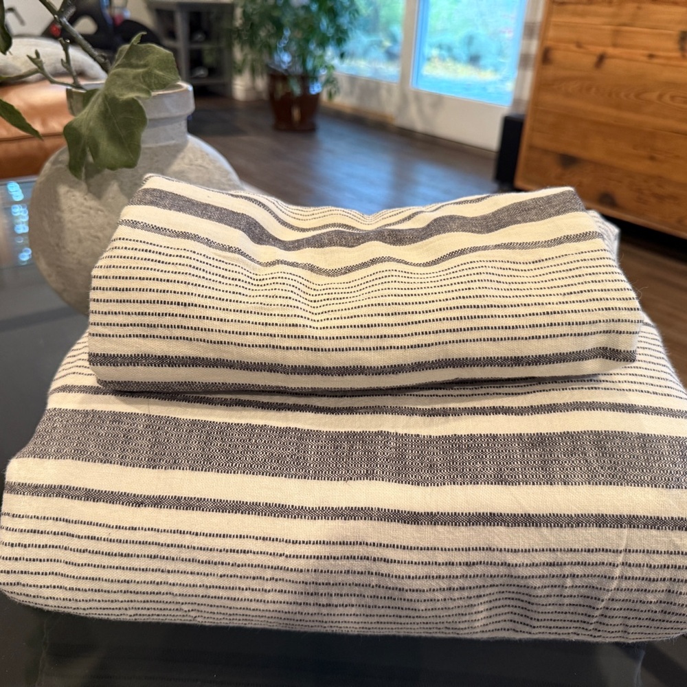 Hearth and Hand with Magnolia Striped Beep Navy and White King Duvet w Shams